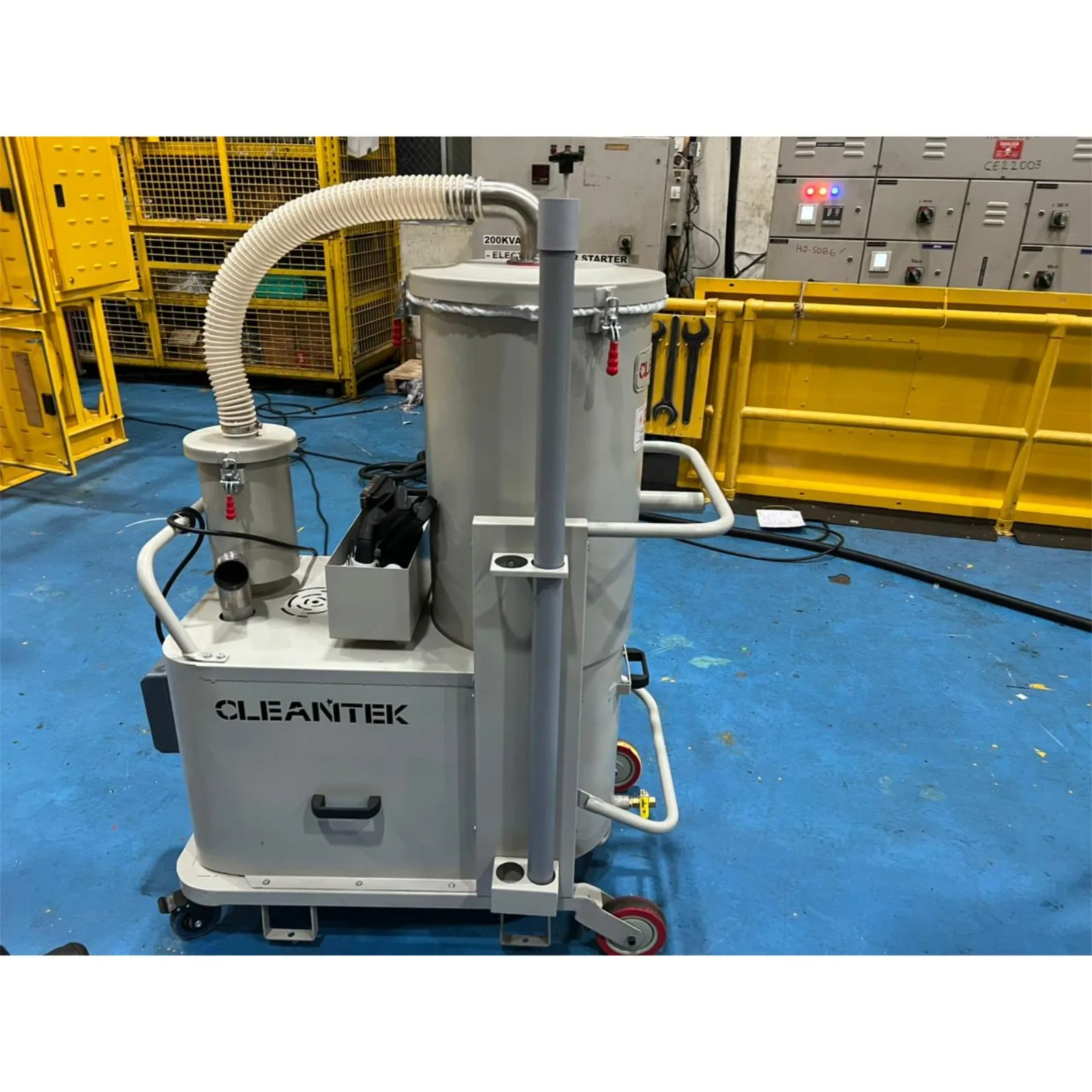 Industrial vacuum cleaner 2026